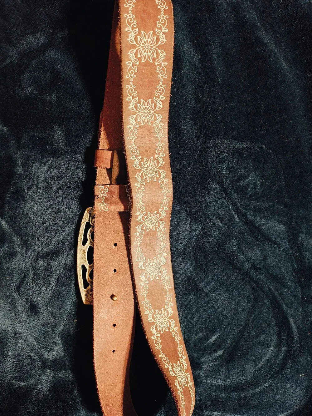 VTG Streets Ahead 90s Leather Western Belt Large Rhinestone Tooled Floral Boho